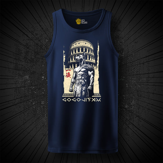 Navyblaues Tanktop von GOGOJIFAM mit dem Motiv LUPUS MAGNUS: Ein stolzer Gladiator-Hund mit Schwert posiert vor dem Kolosseum. Das Design im realistischen Manga-Stil steht für Mut und Loyalität. Es setzt ein kreatives Zeichen für Umwelt- und Tierschutz und macht auf den Kampf der Tiere um ihre Existenz aufmerksam.